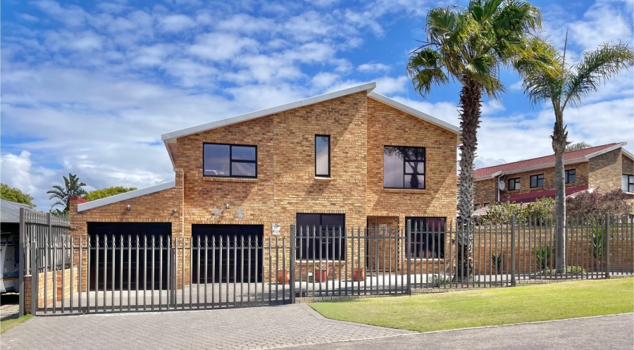 4 Bedroom Property for Sale in Tergniet Western Cape